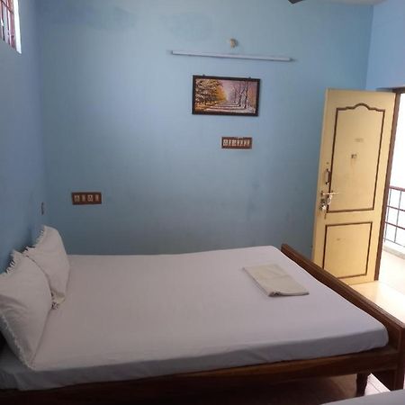 Parisha Residency- Temple Side Hotel Chidambaram Εξωτερικό φωτογραφία