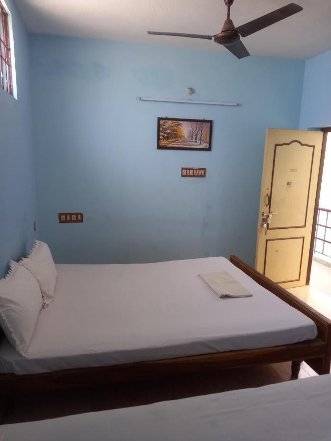 Parisha Residency- Temple Side Hotel Chidambaram Εξωτερικό φωτογραφία