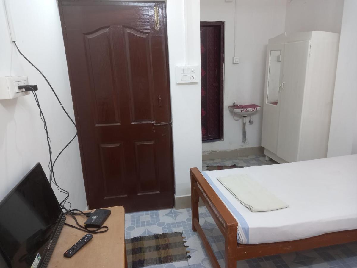 Parisha Residency- Temple Side Hotel Chidambaram Εξωτερικό φωτογραφία